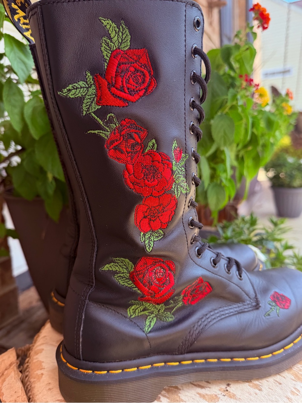 Doc Marten 1914 Vonda Mono Embroidered Rose Floral 14 Eye Black Red Combat Boots - Picture 5 of 16